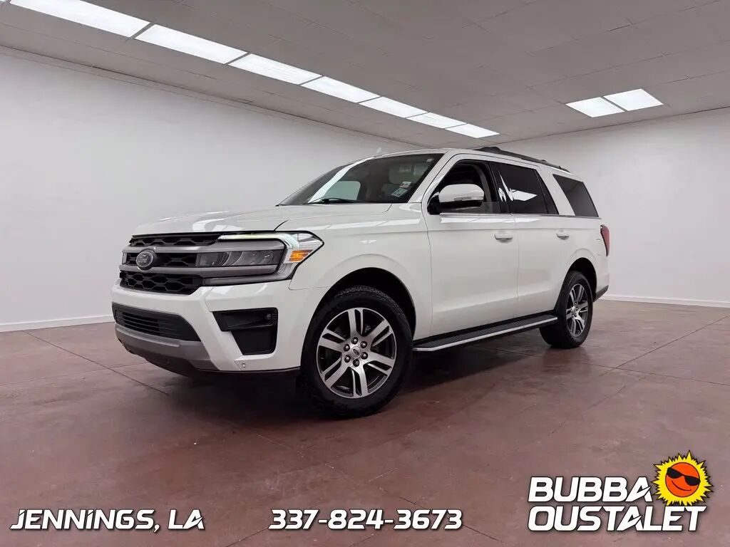2022 Ford Expedition XLT — photo 1 of 13