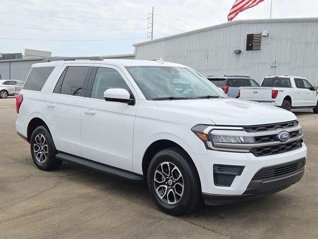2022 Ford Expedition XLT — photo 1 of 39