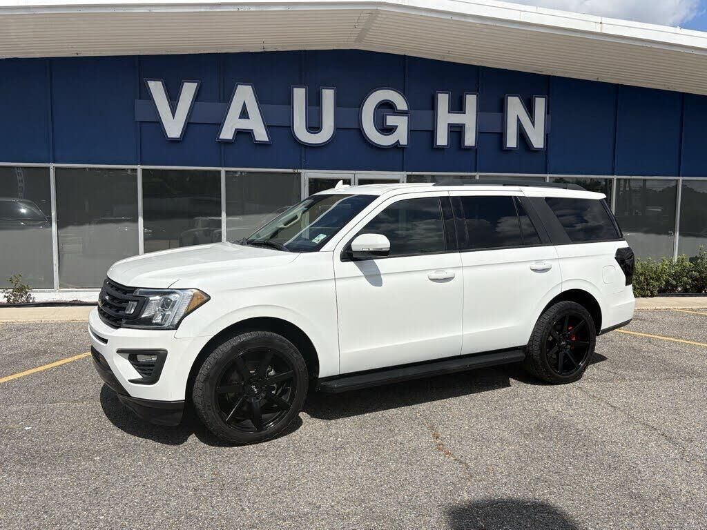 2020 Ford Expedition XLT — photo 1 of 2