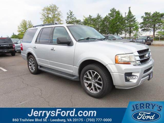 2017 Ford Expedition XLT — photo 1 of 26