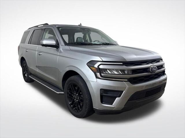 2022 Ford Expedition XLT — photo 1 of 39
