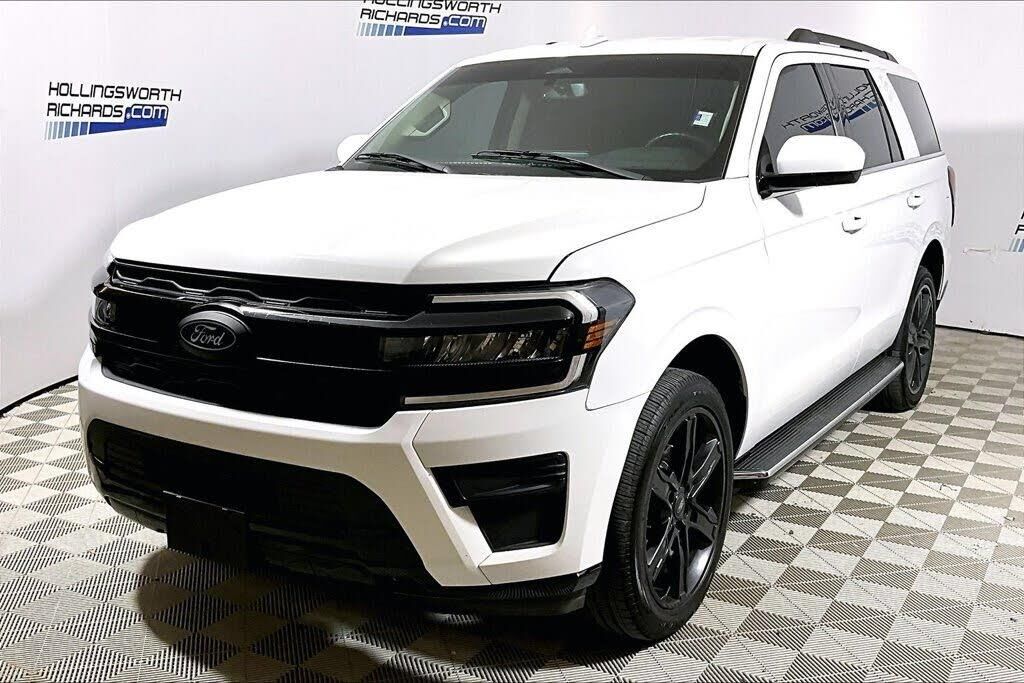 2022 Ford Expedition XLT — photo 1 of 1