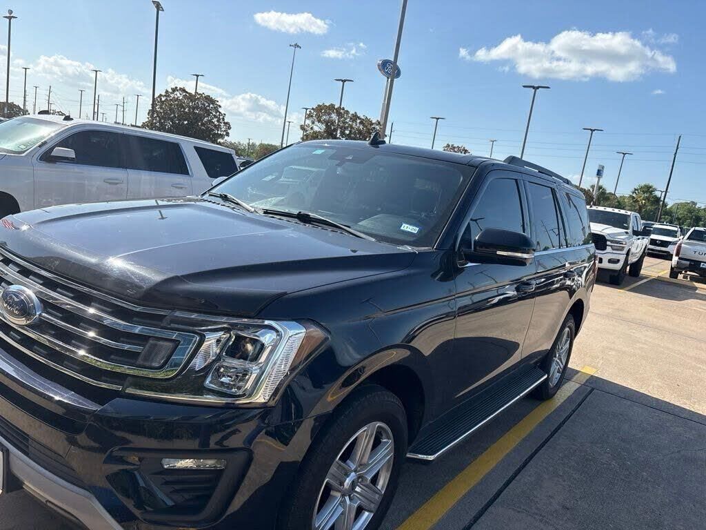 2021 Ford Expedition XLT — photo 1 of 5