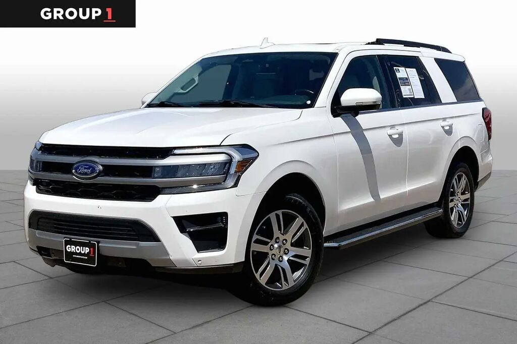 2023 Ford Expedition XLT — photo 1 of 13