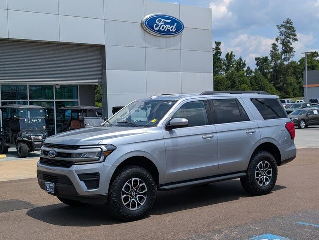 2024 Ford Expedition XLT — photo 1 of 2