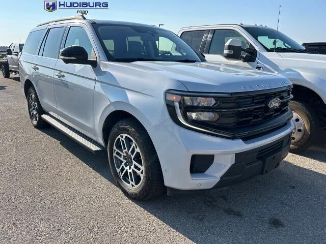 2025 Ford Expedition Active — photo 1 of 32