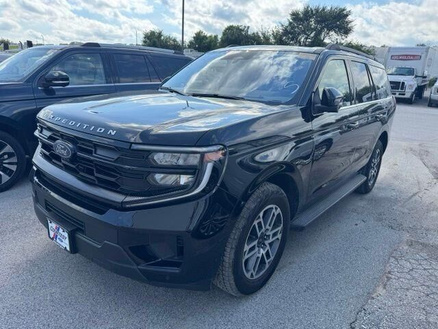 2025 Ford Expedition Active — photo 1 of 32