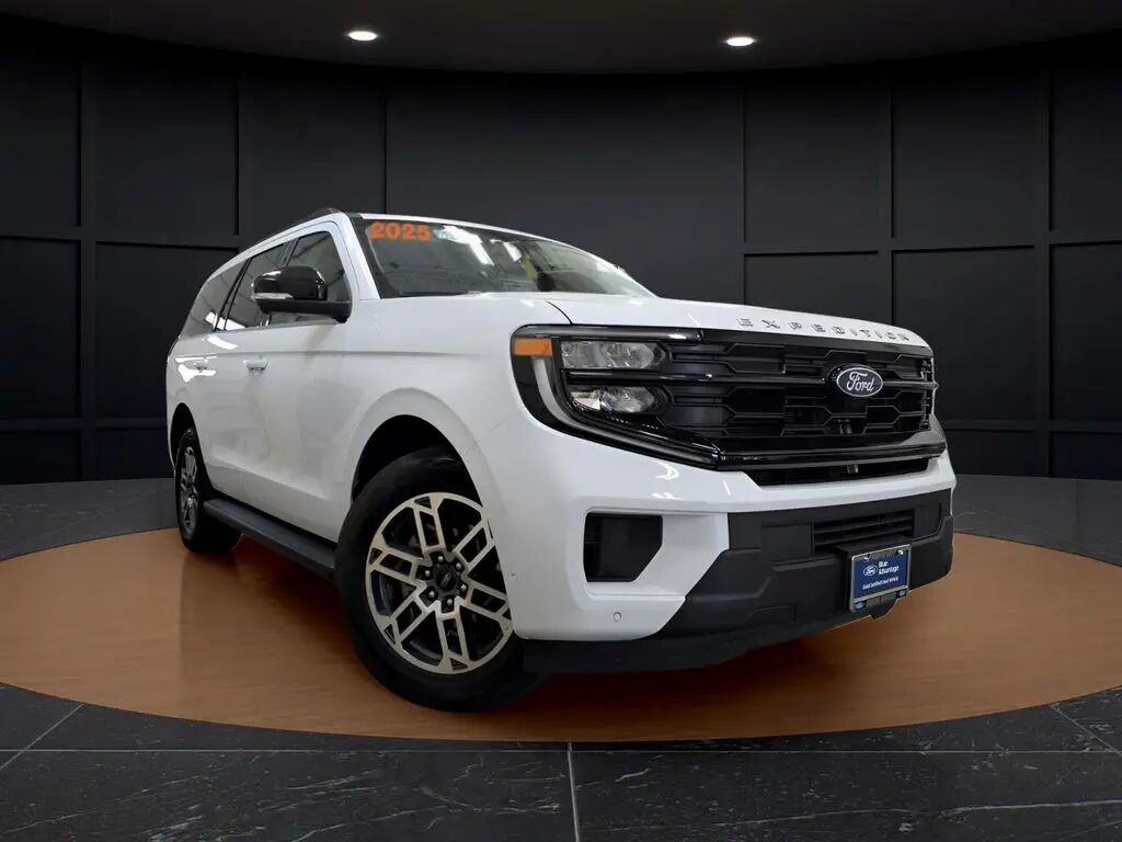 2025 Ford Expedition Active — photo 1 of 29
