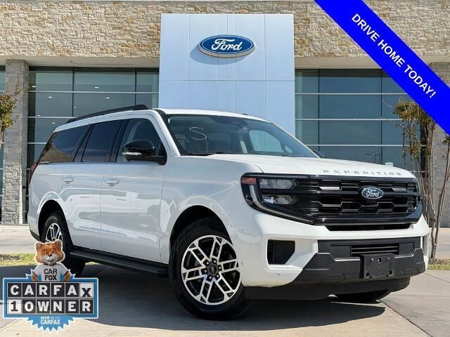 2025 Ford Expedition Active — photo 1 of 40