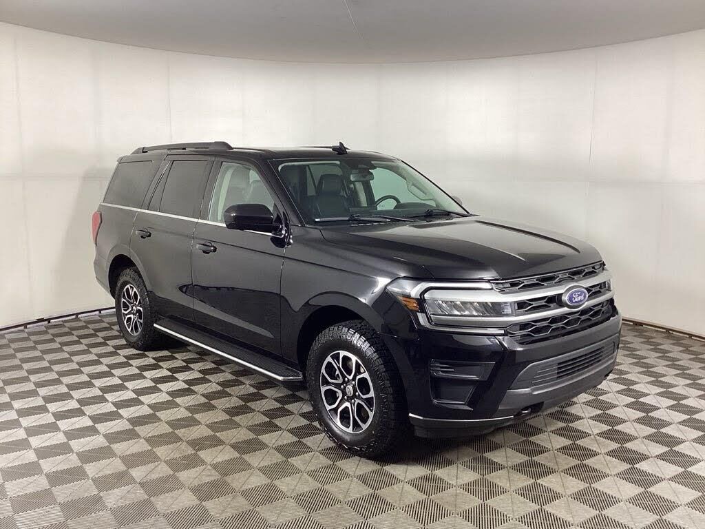 2023 Ford Expedition XLT — photo 1 of 1