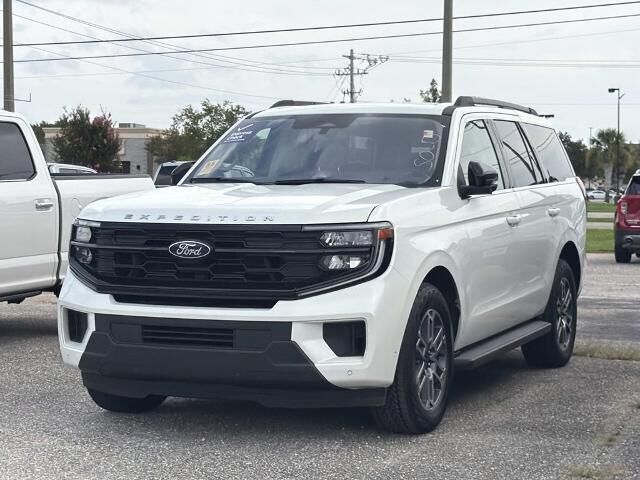 2025 Ford Expedition Active — photo 1 of 2