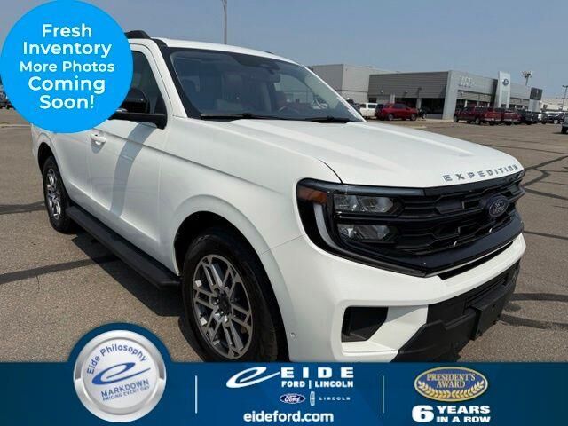 2025 Ford Expedition Active — photo 1 of 24