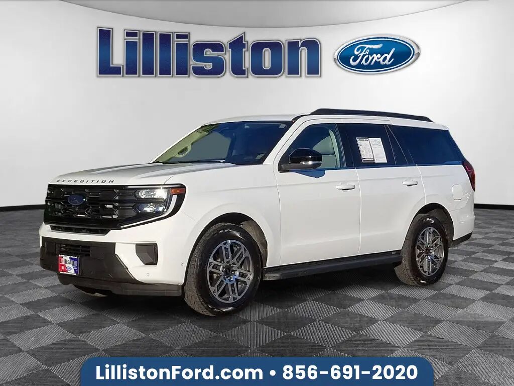 2025 Ford Expedition Active — photo 1 of 13