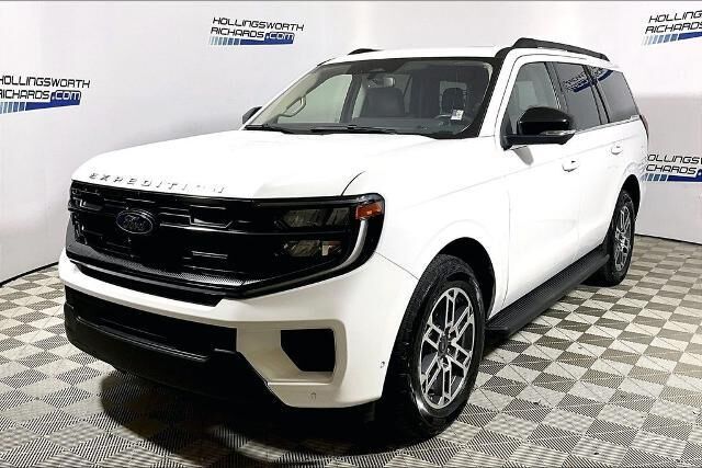 2025 Ford Expedition Active — photo 1 of 13