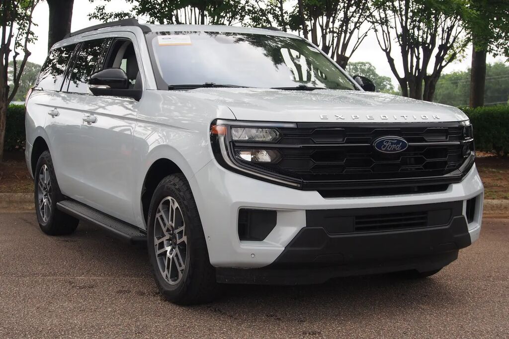 2025 Ford Expedition Active — photo 1 of 23