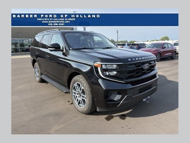 2025 Ford Expedition Active — photo 1 of 26