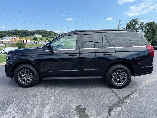 2026 Ford Expedition Active — photo 1 of 13