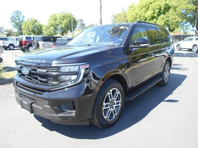2025 Ford Expedition Active — photo 1 of 13
