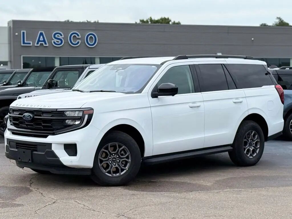 2025 Ford Expedition Active — photo 1 of 13