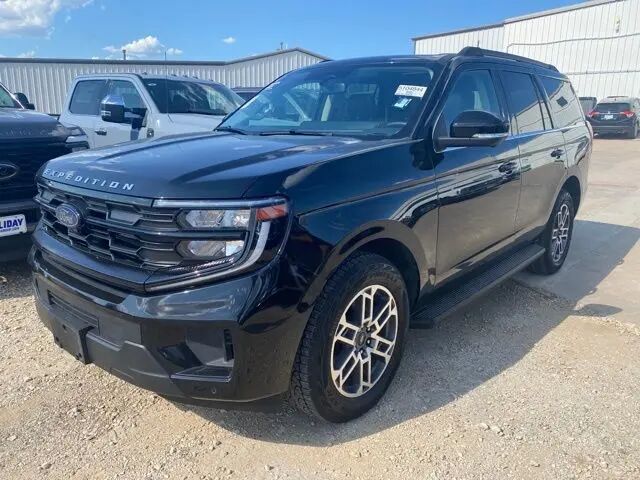 2025 Ford Expedition Active — photo 1 of 13