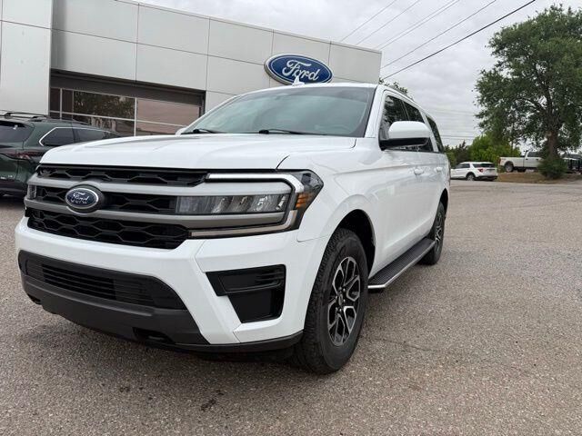 2023 Ford Expedition XLT — photo 1 of 26
