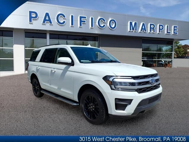 2023 Ford Expedition XLT — photo 1 of 14