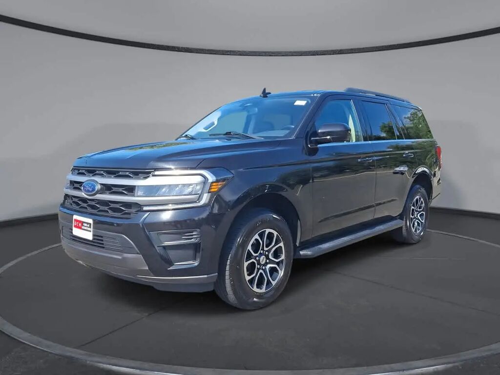 2024 Ford Expedition XLT — photo 1 of 13