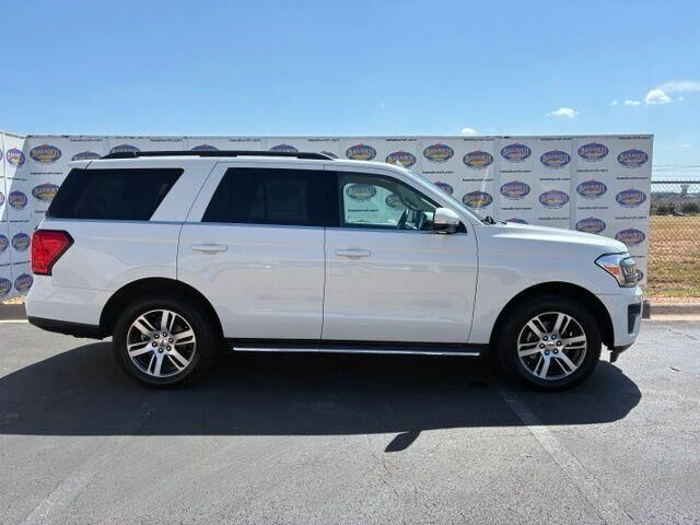 2024 Ford Expedition XLT — photo 1 of 39