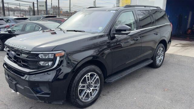 2025 Ford Expedition Active — photo 1 of 36