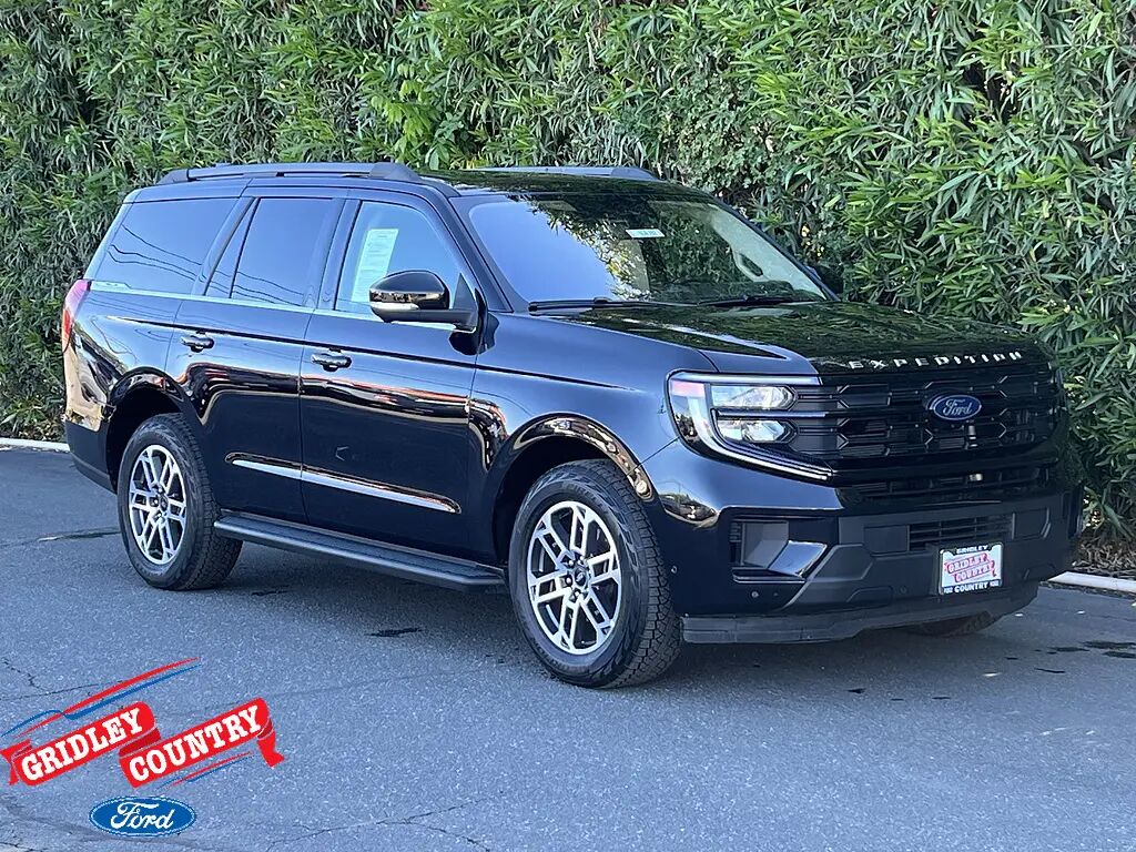 2025 Ford Expedition Active — photo 1 of 30
