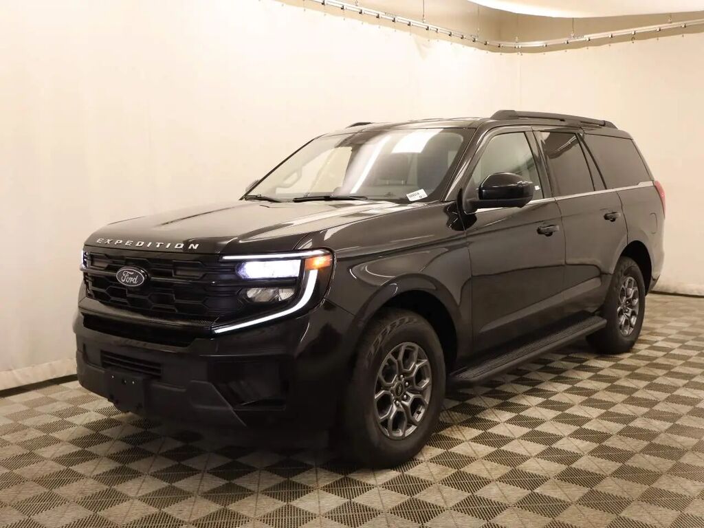 2025 Ford Expedition Active — photo 1 of 13