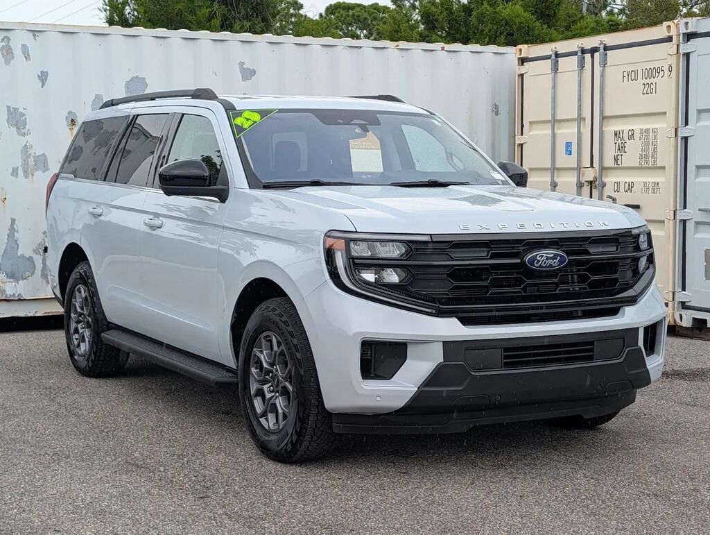 2025 Ford Expedition Active — photo 1 of 5