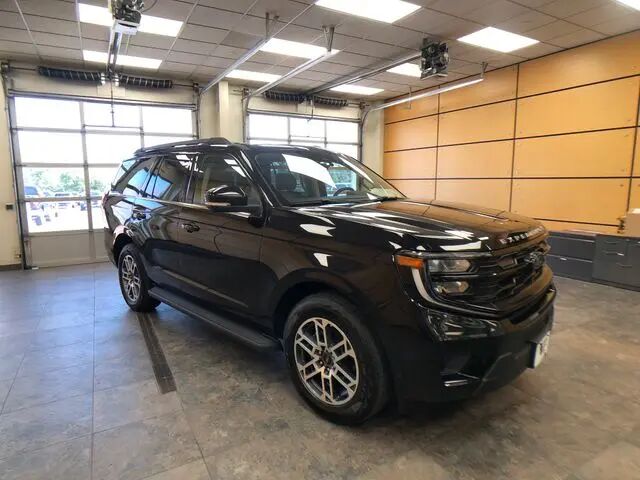 2025 Ford Expedition Active — photo 1 of 13