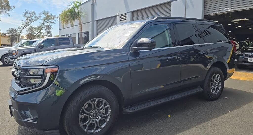 2025 Ford Expedition Active — photo 1 of 1