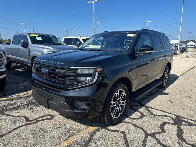2025 Ford Expedition Active — photo 1 of 21