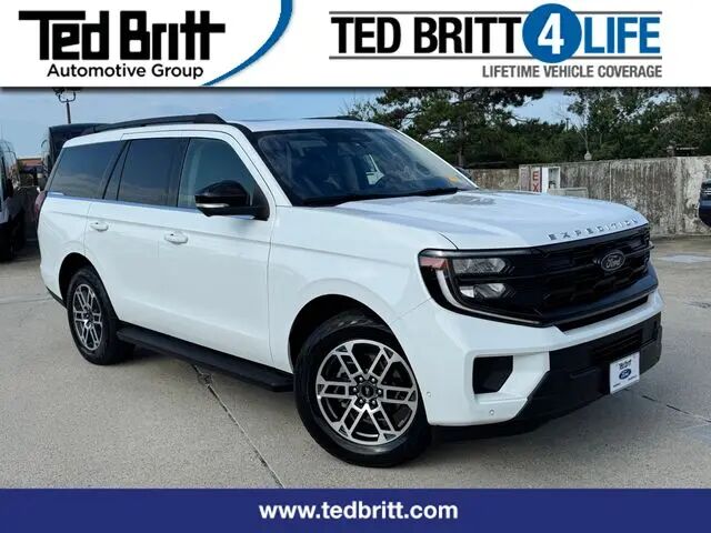 2025 Ford Expedition Active — photo 1 of 13