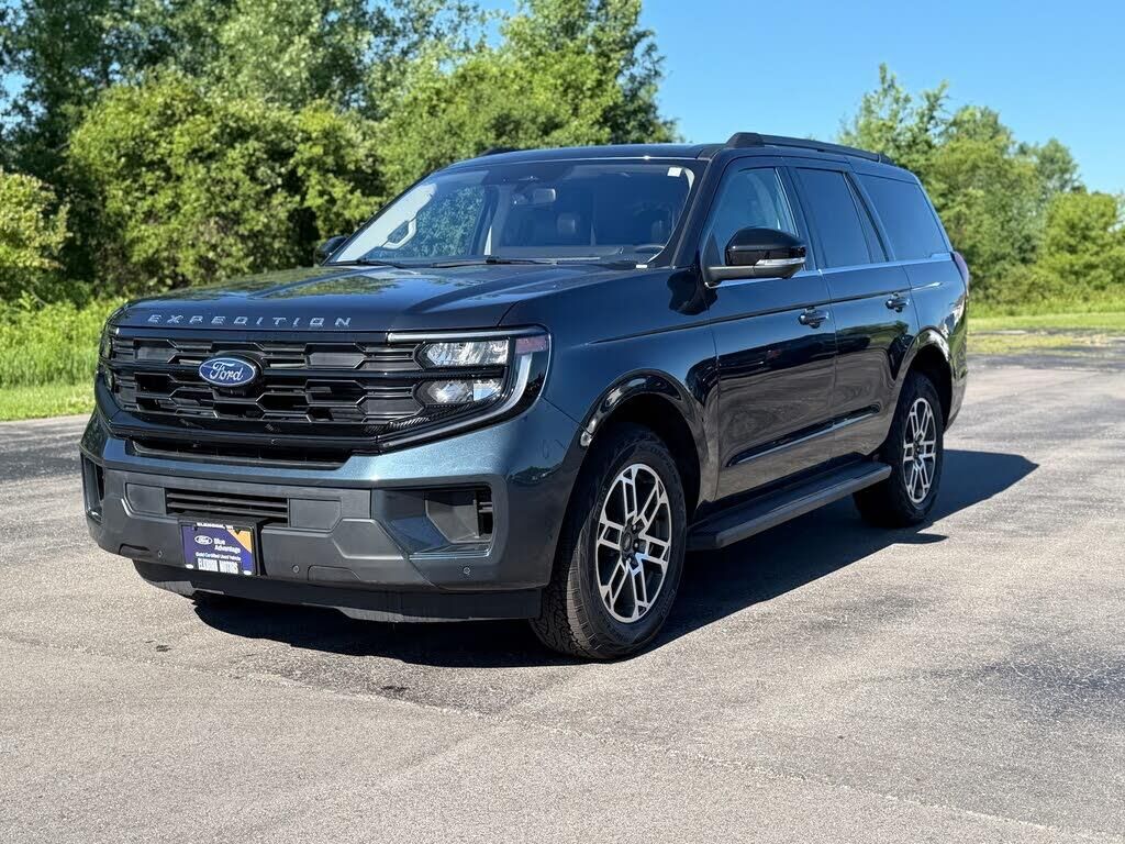 2025 Ford Expedition Active — photo 1 of 1