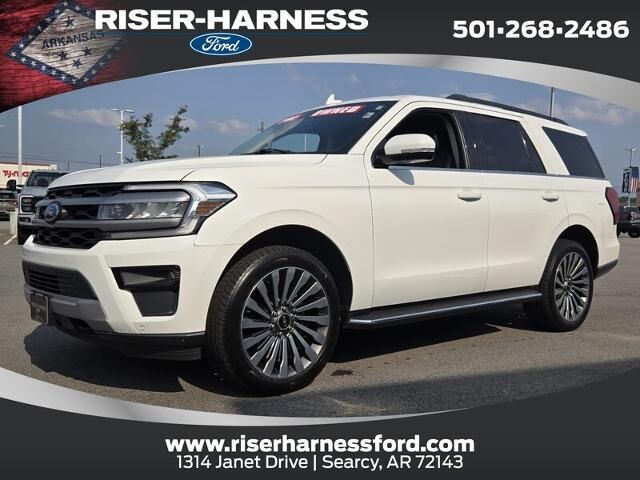 2023 Ford Expedition XLT — photo 1 of 2