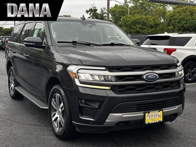 2023 Ford Expedition XLT — photo 1 of 26