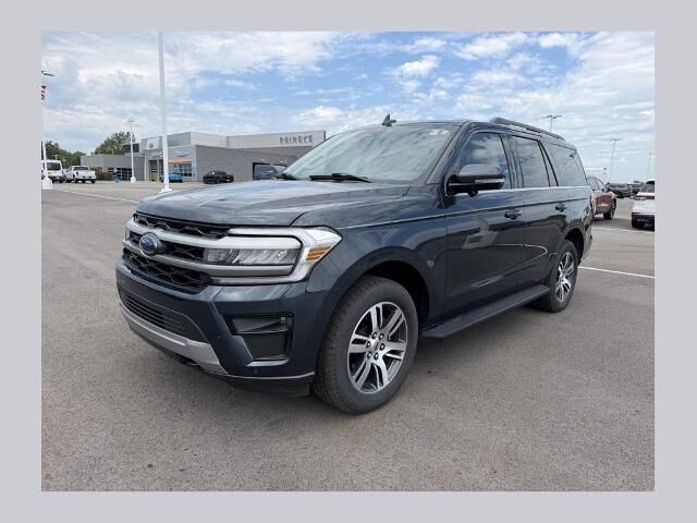 2024 Ford Expedition XLT — photo 1 of 13