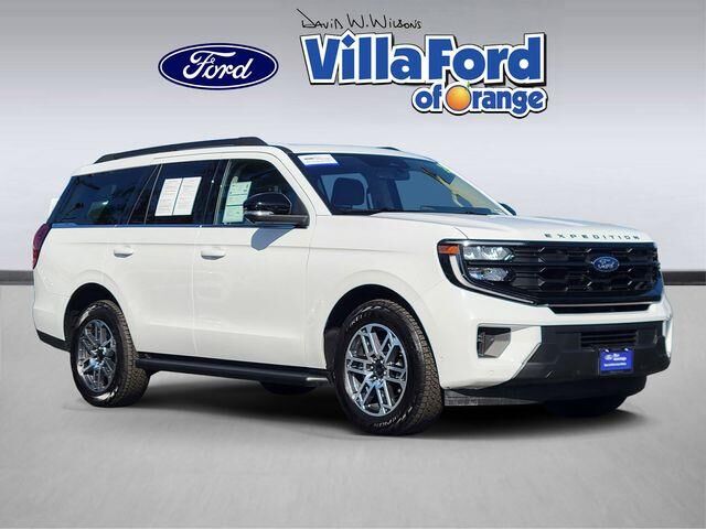 2025 Ford Expedition Active — photo 1 of 13