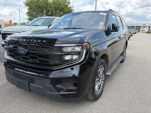 2025 Ford Expedition Active — photo 1 of 13