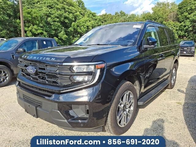 2025 Ford Expedition Active — photo 1 of 26