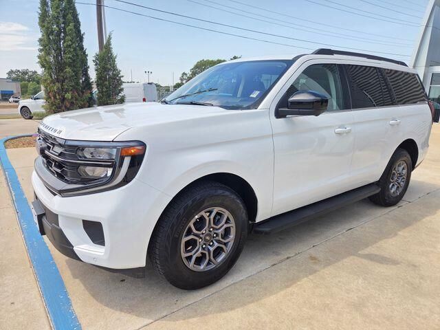 2025 Ford Expedition Active — photo 1 of 26