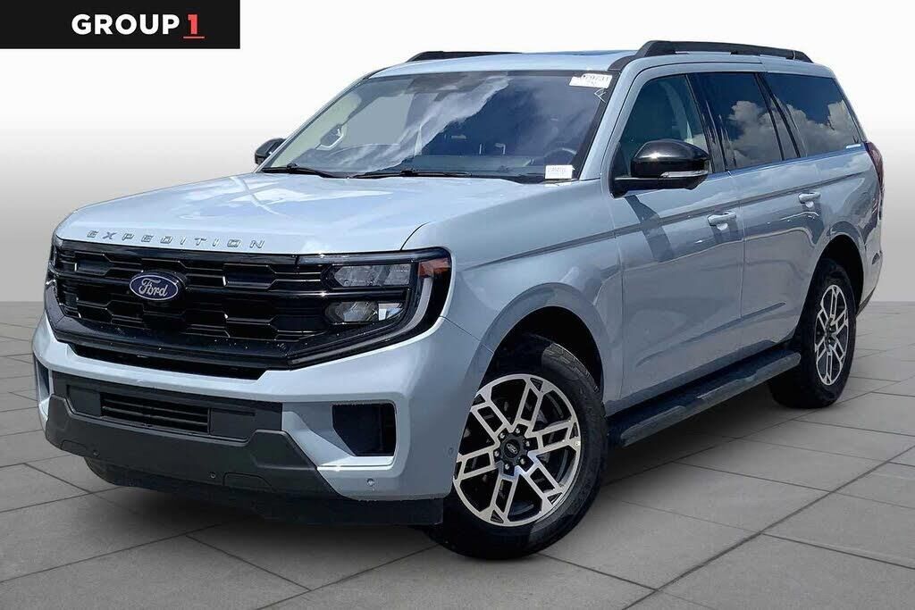 2025 Ford Expedition Active — photo 1 of 13