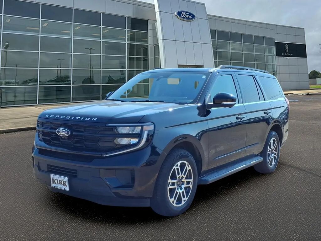 2025 Ford Expedition Active — photo 1 of 13