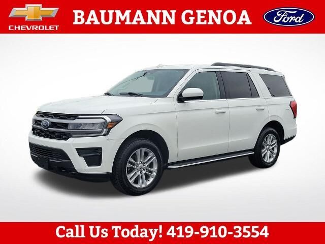 2023 Ford Expedition XLT — photo 1 of 13