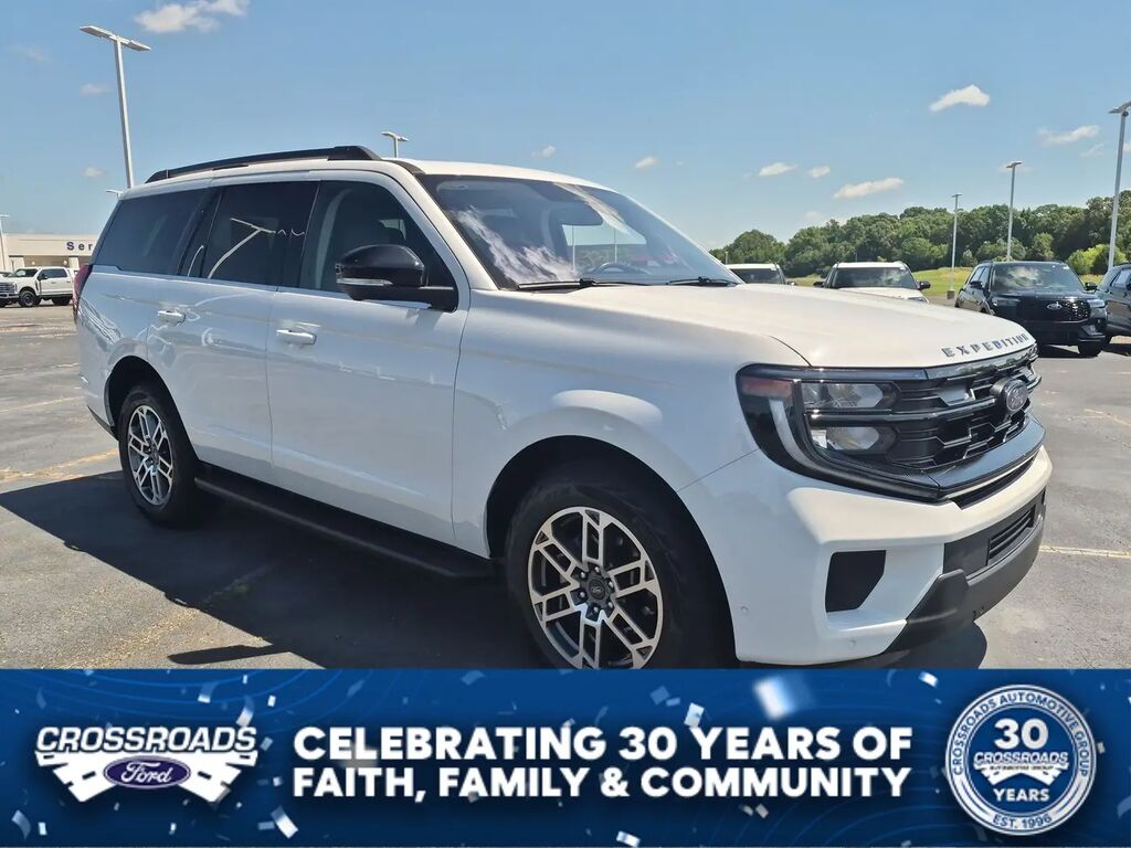 2025 Ford Expedition Active — photo 1 of 18