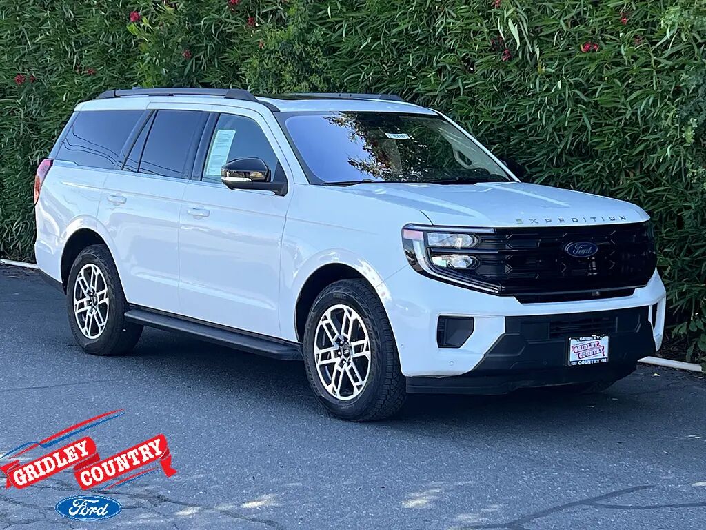 2025 Ford Expedition Active — photo 1 of 26