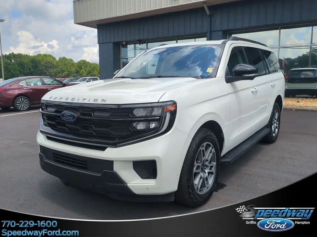 2025 Ford Expedition Active — photo 1 of 13